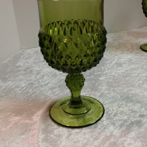 Vintage Glass Diamond Point Green Water Goblet, Mid Century Glass - Picture 6 of 9